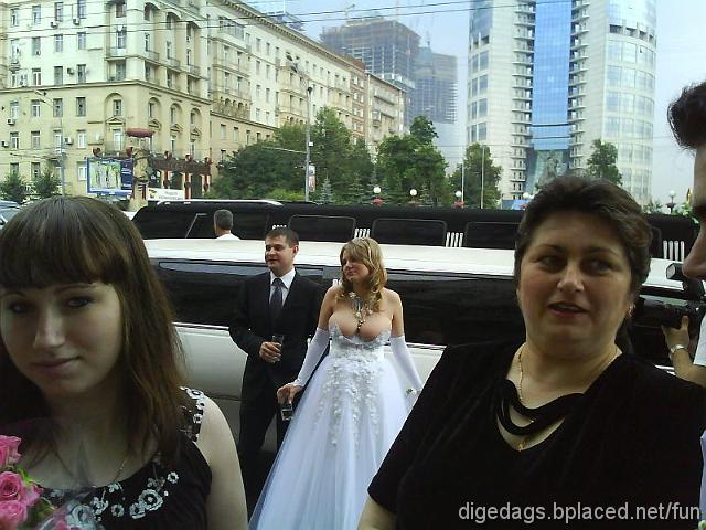Russisches_Hochzeitskleid.jpg - Russian wedding dress